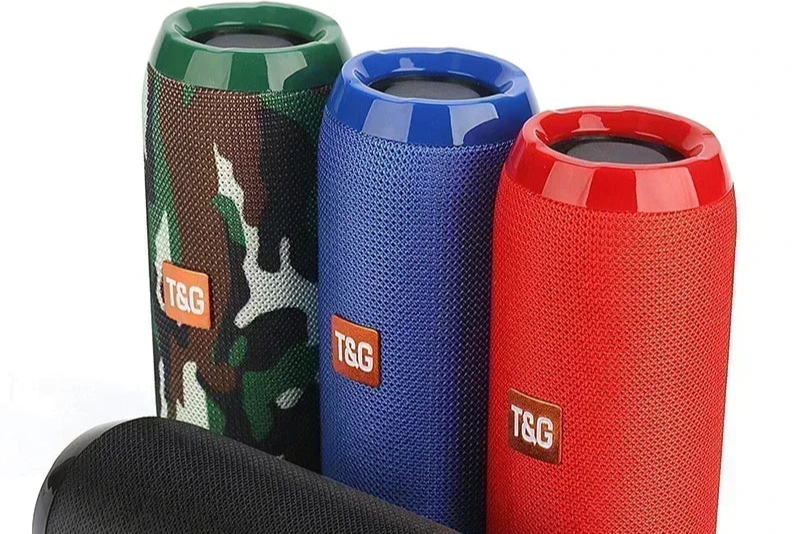 Caixa de Som Portátil Sem Fio Bluetooth Subwoofer Outdoor à Prova d'Água Alto-falante Estéreo Surround Suporte para Rádio FM e TF